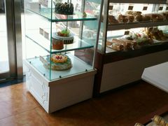 面包甜点陈列柜-爱维尔阳光蛋糕(汇金广场店)