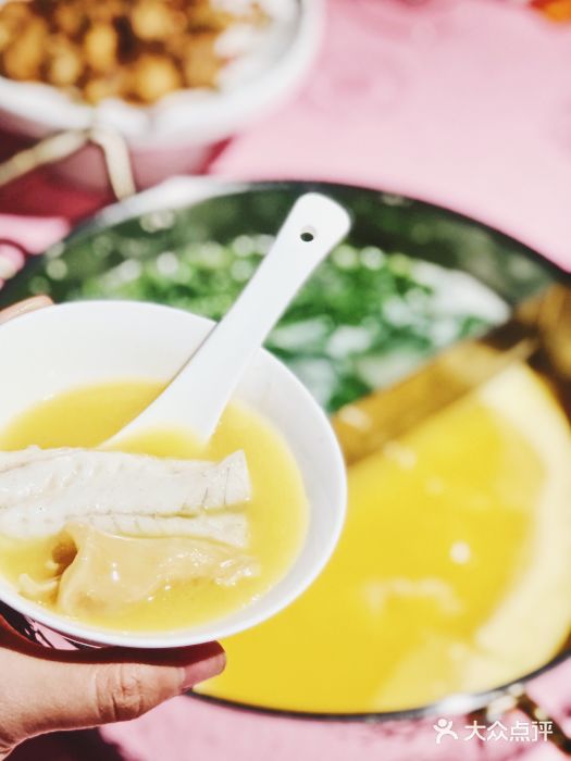 行家海鲜火锅酒家(静安寺店)花胶黄鱼锅图片