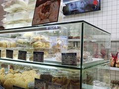 -白玉兰食品甜凤店(合生汇店)