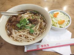 -李先生牛肉面大王(成都东站西广场店)