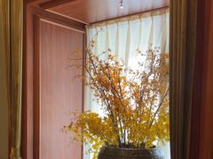 -八府香鸭·啫啫煲(华山路店)