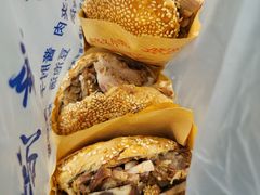 烧饼夹肉-洪峰浩老北京烧饼夹肉(角门路店)