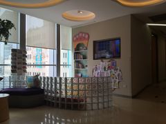 -瑞尔齿科(南京东路名人诊所)