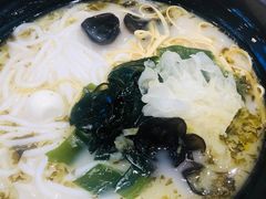 -灵芝妹子海鲜米线(凯德和平广场店)