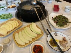 -鲁朗纳麦石锅鸡庄园