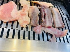 -臻牛烤肉