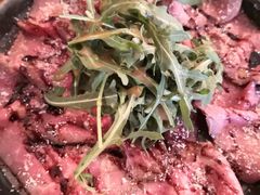 烤牛肉沙拉-羽深肉铺 Steak & Wine