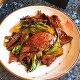梭子蟹配料有番茄香菇笋片豆腐，汤味很鲜