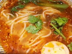 红烧牛肉米线-宽窄巷成都菜(青岛路万达广场店)