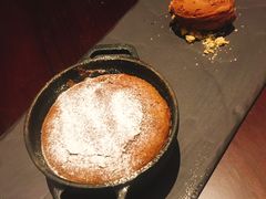 巧克力熔岩蛋糕-恰餐厅及酒吧 CHAR Bar & Grill (北京丽都皇冠假日店)