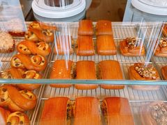 -VERIE BAKEHOUSE