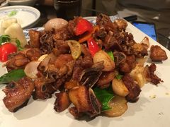 -云海肴·汽锅鸡·云南菜(天山百盛优客店)