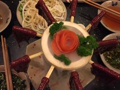-茅草房·河畔园林火锅