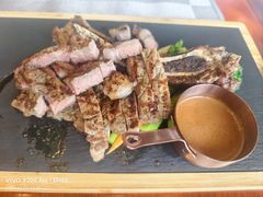 -东西风牛排馆周末烧烤自助(首都机场希尔顿店)