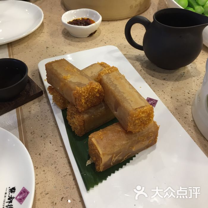 點都德