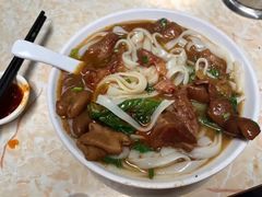 猪手拼猪肠河粉-珍珍小食店(西华路店)