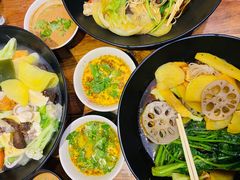 -万记麻辣烫国展总店