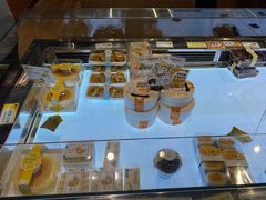 面包甜点陈列柜-匠造烘焙(联洋店)
