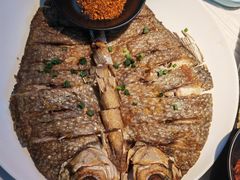 -肥肥虾庄·金牌油焖大虾(沙湖店)