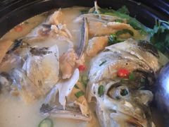 -胡桃里音乐餐厅(陶溪川店)(川湘赣菜·世界百大酒庄直供红酒·音乐表演)