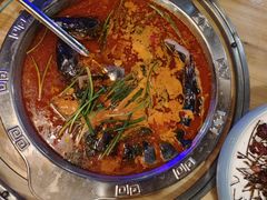 -茅台镇网红溶洞餐厅·茅帮菜馆