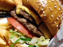 -The Habit Burger Grill 哈比特汉堡(复兴soho店)