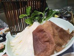 -红鼎豆捞·非遗鲍皇汤火锅(宝丰路店)