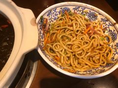 -亿诣蝎府炸酱面羊蝎子火锅(酷车小镇店)
