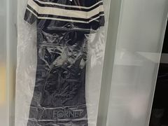 -福奈特洗衣洗鞋(宝华广场店)