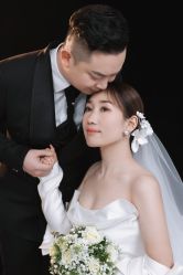 点击看大图 -挪娅婚纱摄影皇家会所
