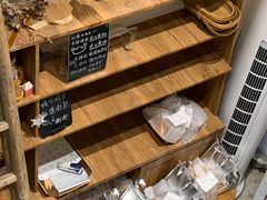 -沁屋面包店(人民东路店)