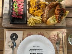 -Mark&Mars Restaurant