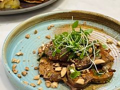 凉拌川味辣牛肉-théATRE茶聚场·餐厅(环球金融中心店)