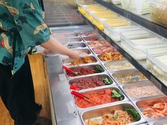 自助取餐区-杨国福麻辣烫