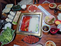 -东巴婆婆云南鱼豆花火锅(大东门店)