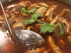 -霄汉牛三鲜湖北砂锅菜(万松园2店)