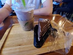 -Cha Café and Bistro