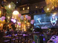 -临界音乐酒馆·小龙虾·江湖菜(华熙LIVE·鱼洞店)