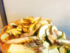 -菌海森林·非遗野生菌火锅(西山区滇池路摩根道店)