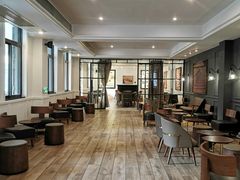 大堂-星巴克臻选(广州沙面店)