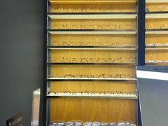 -优医视平价眼镜蔡司依视路折扣工厂店(德胜门店)