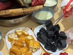 -李与白包子铺(桐梓林店)