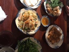 -Cuc Gach Quan Restaurant