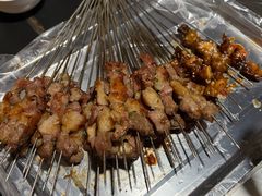 -小山羊功夫串·泰安烧烤·海鲜小炒老地摊店