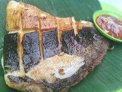 -明记烧鱼美味店