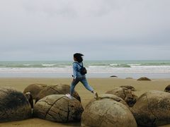 景点-摩拉基大圆石