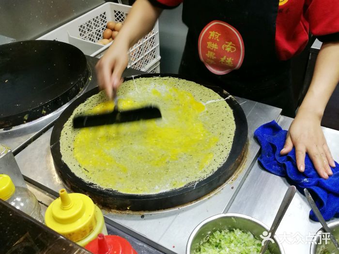 南楼煎饼(南市店)-煎饼果子-菜-煎饼果子图片-天津美食-大众点评网