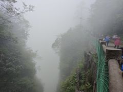-峨眉山报国寺