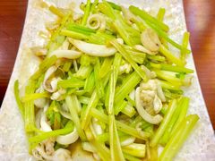 目鱼炒芹菜-台州老六海鲜面馆(上南总店)