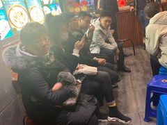 等位区-灶座小锅烀饼·铁锅炖(道里店)